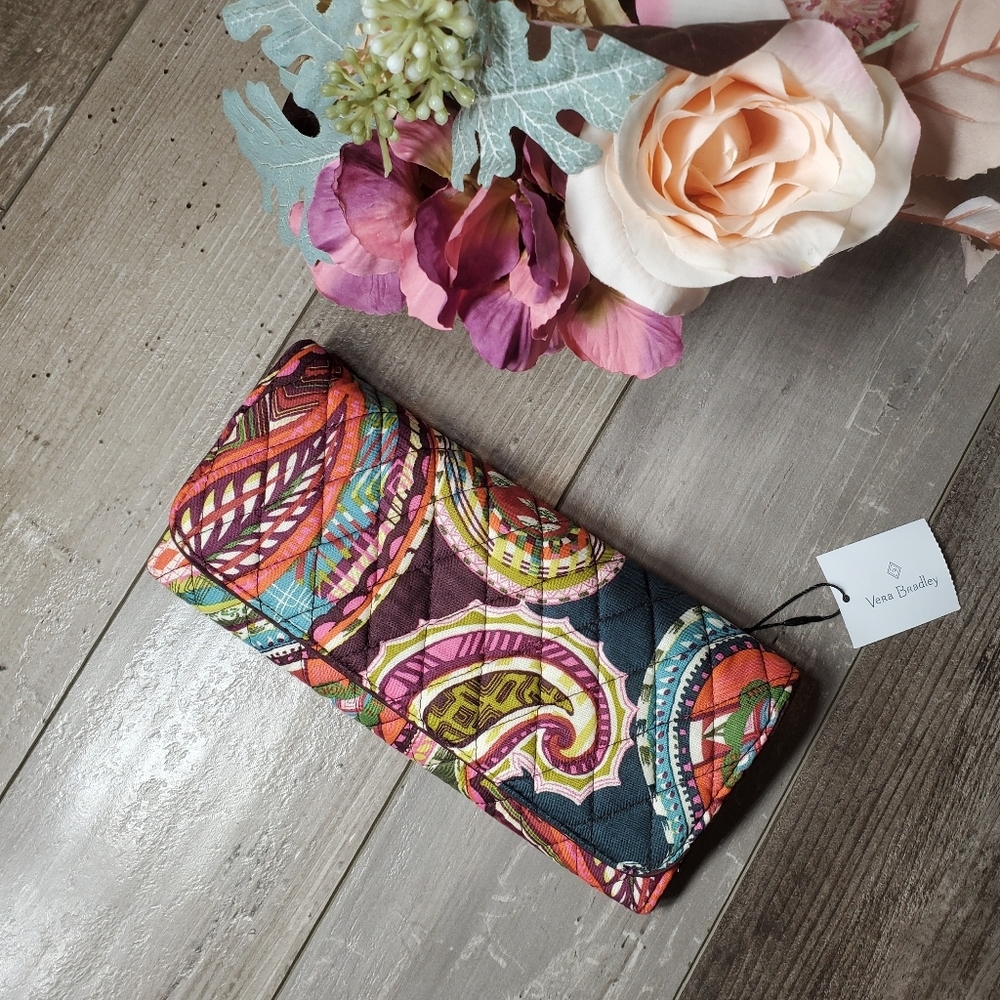 NWT Vera Bradley Heirloom Paisley Quilted RFID Trifold Wallet MSRP $48.00 - Picture 11 of 14